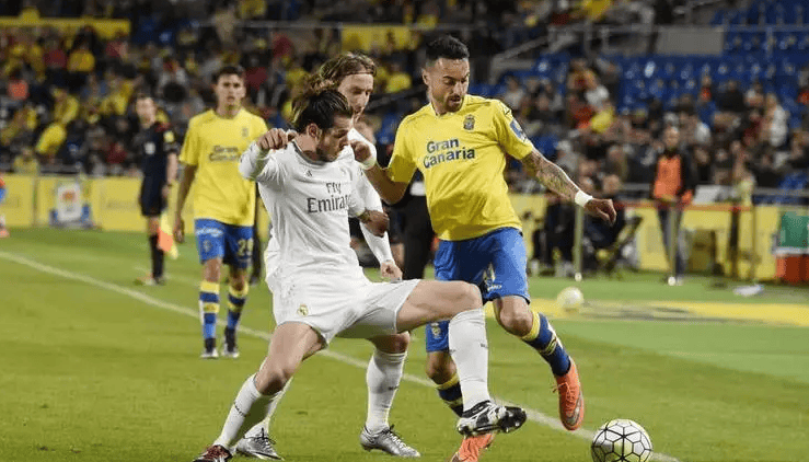 点射破门 点射破门